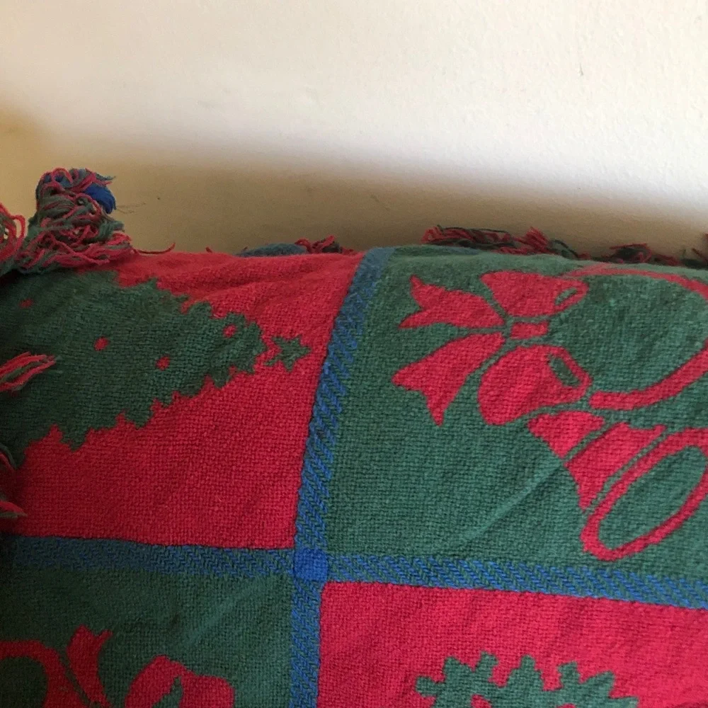 Holiday Throw Blanket - Red & Green Festive Pattern